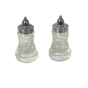 Unbranded Salt and Pepper Shakers Unisex OS Clear Glass‎ Vintage Pressed Design